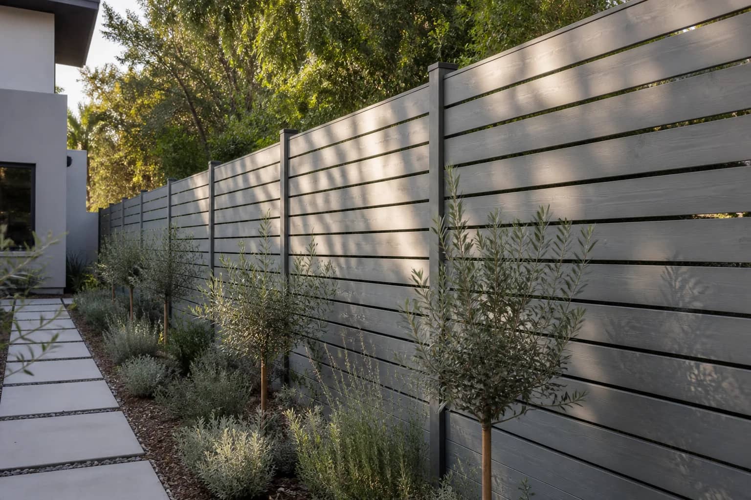 Fence Repair, Painting & Installation in Los Angeles